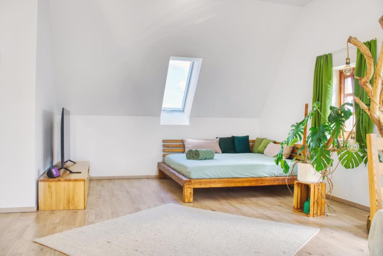 Luxus Apartment! Kueche, Balkon, Netflix, Parkplatz - 8 Personen Ilmmunster Buitenkant foto