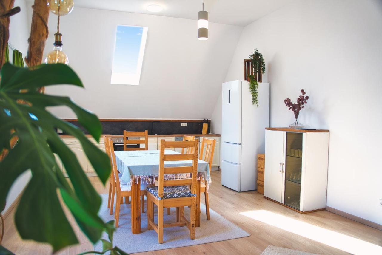 Luxus Apartment! Kueche, Balkon, Netflix, Parkplatz - 8 Personen Ilmmunster Buitenkant foto