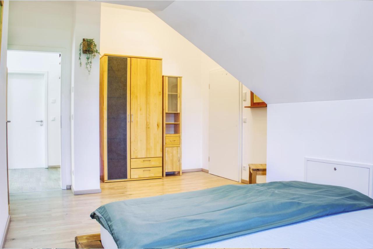 Luxus Apartment! Kueche, Balkon, Netflix, Parkplatz - 8 Personen Ilmmunster Buitenkant foto